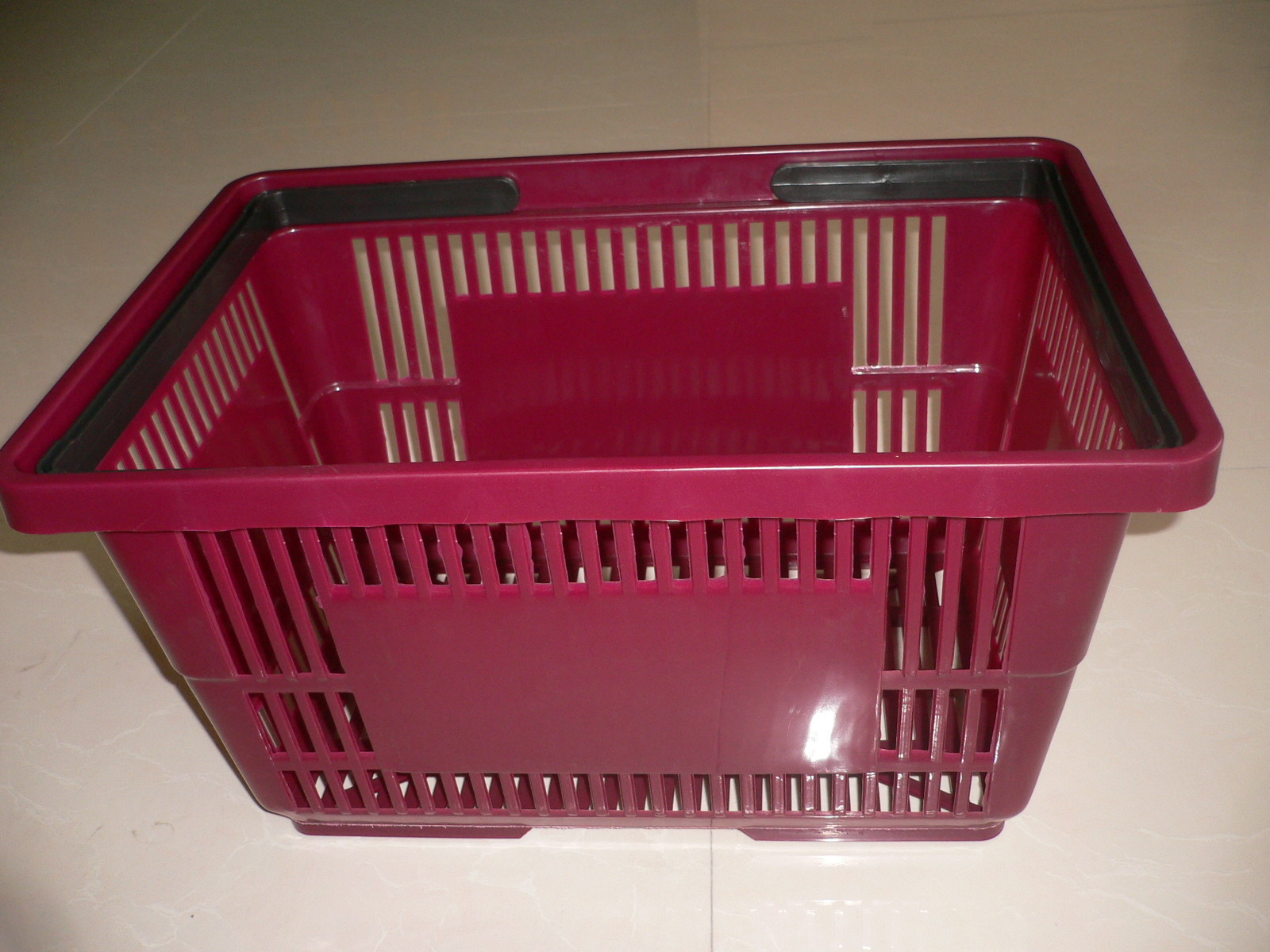 Stackable Large Grocery Plastic Shopping Basket With Double Handles